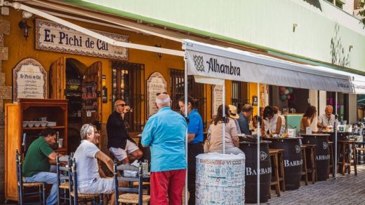 Ruim 60 restaurants en bars in het dorp